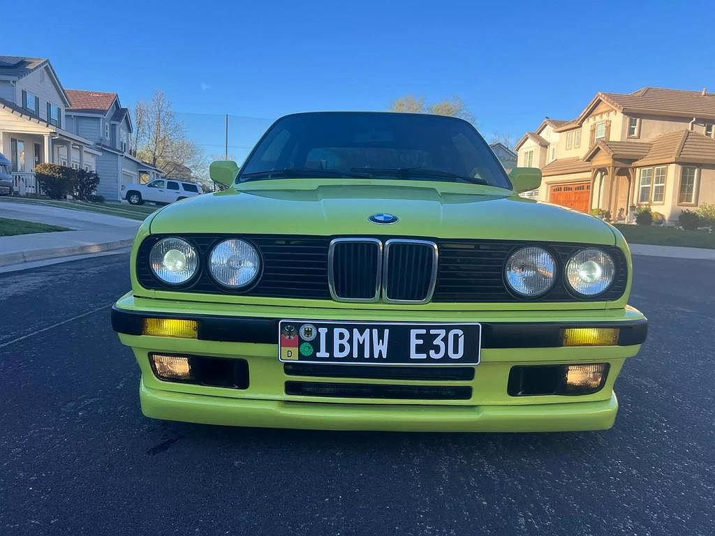 1989 BMW 3 Series 325i image 6