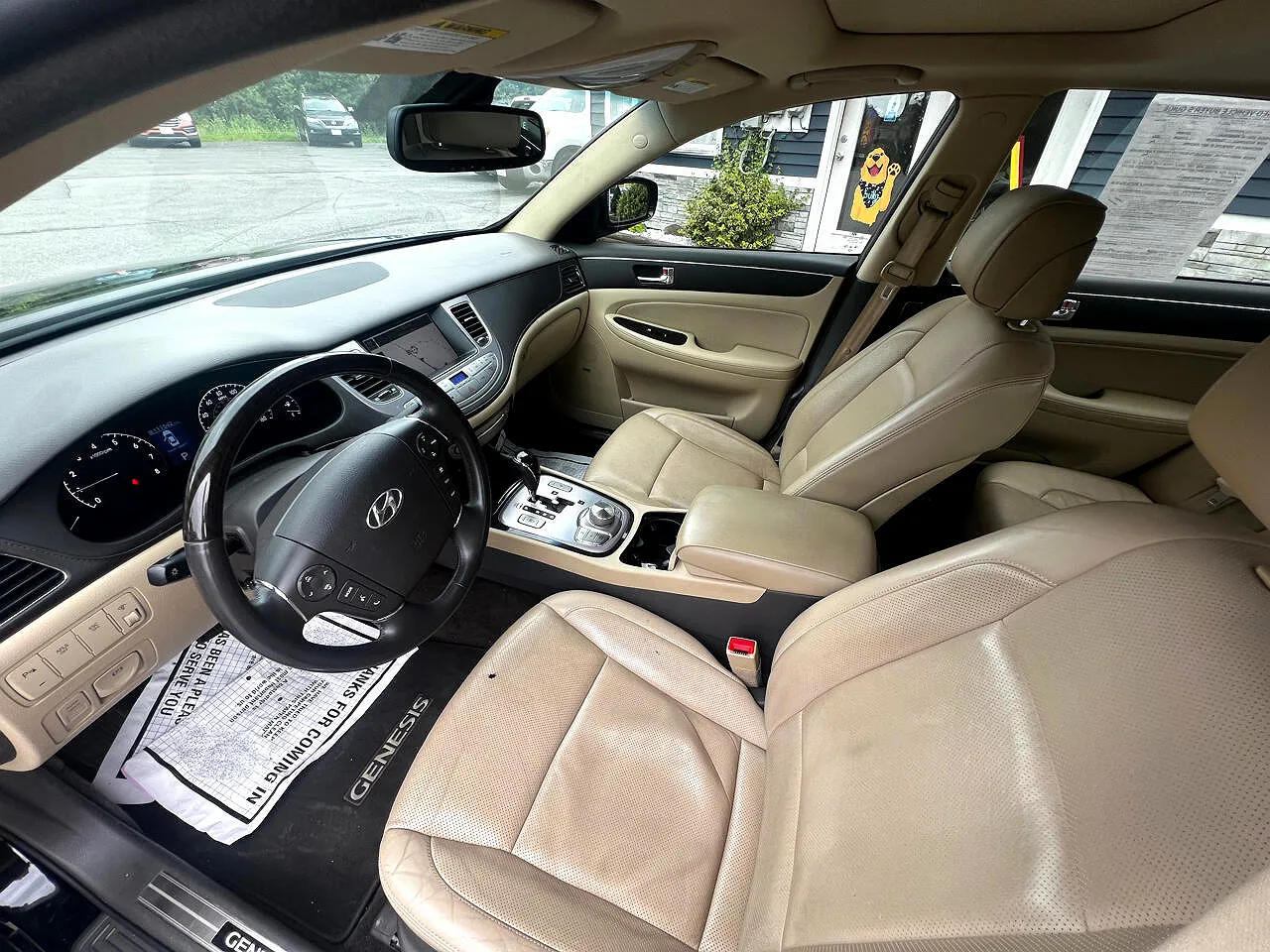 2011 Hyundai Genesis Base image 6