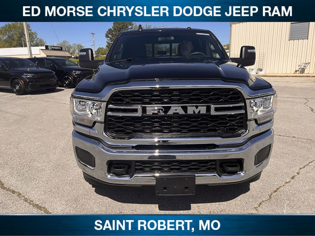 2024 Ram 2500 Tradesman image 1