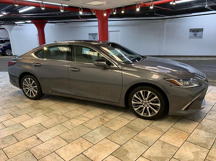2021 Lexus ES