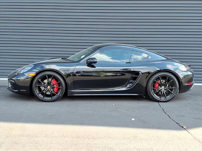 2021 Porsche 718 Cayman