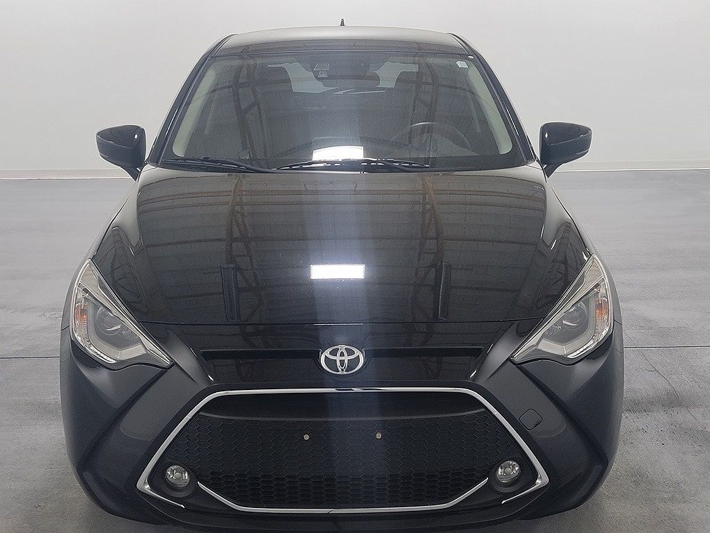 2020 Toyota Yaris XLE image 2