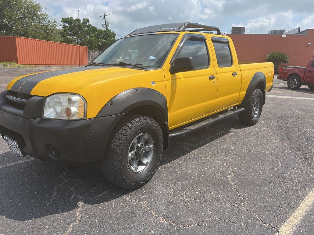 2002 Nissan Frontier XE image 2