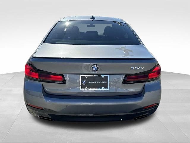 2023 BMW 5 Series 530i image 4
