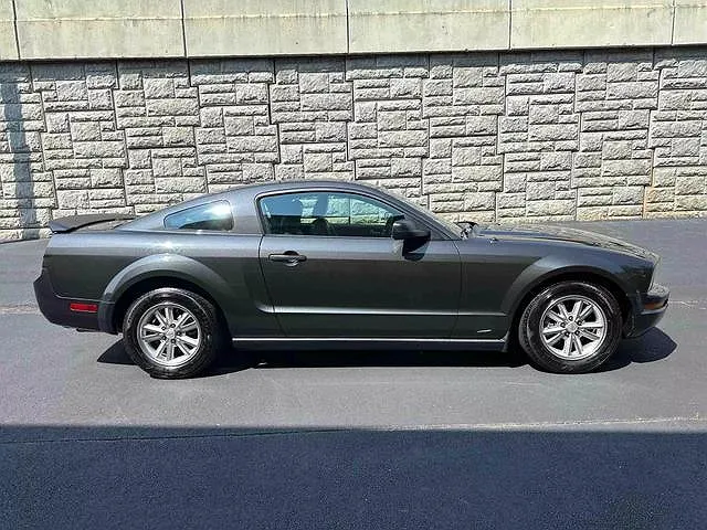 2009 Ford Mustang null image 4