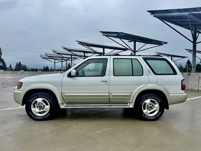 1998 Infiniti QX4