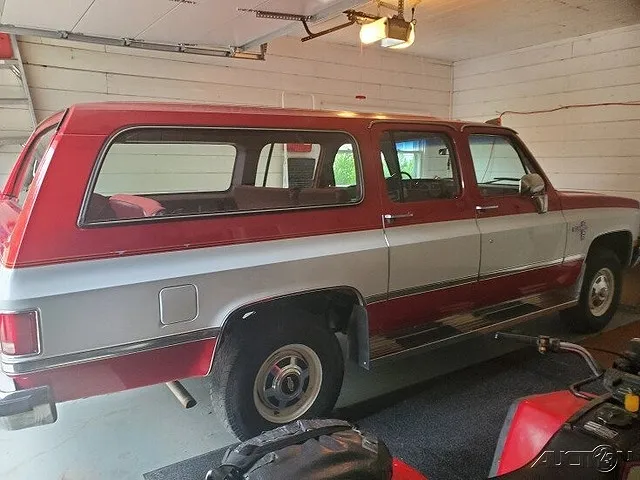 1985 Chevrolet Suburban 20
