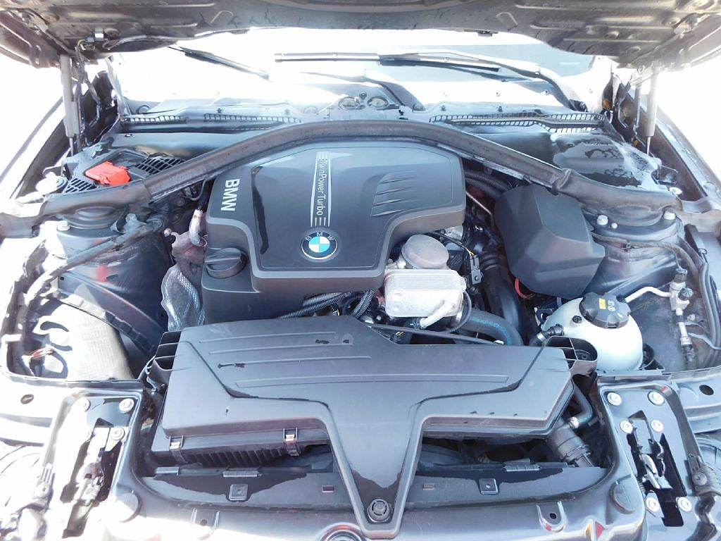 2015 BMW 3 Series 320i xDrive image 13