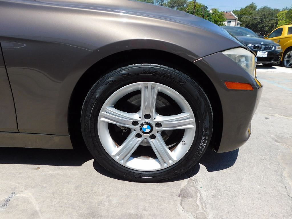 2015 BMW 3 Series 320i xDrive image 8