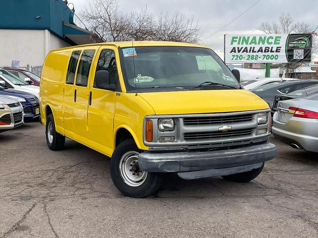 1999 Chevrolet Express 3500 image 0