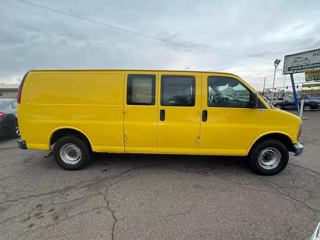 1999 Chevrolet Express 3500 image 1