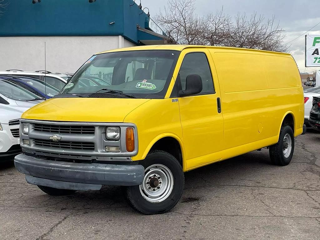1999 Chevrolet Express 3500 image 4