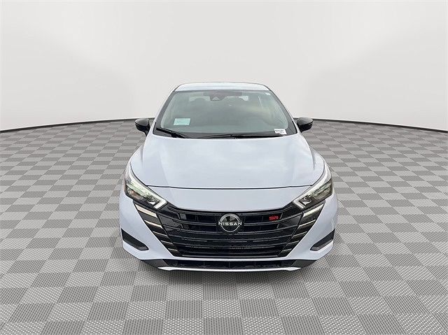 2024 Nissan Versa SR image 2
