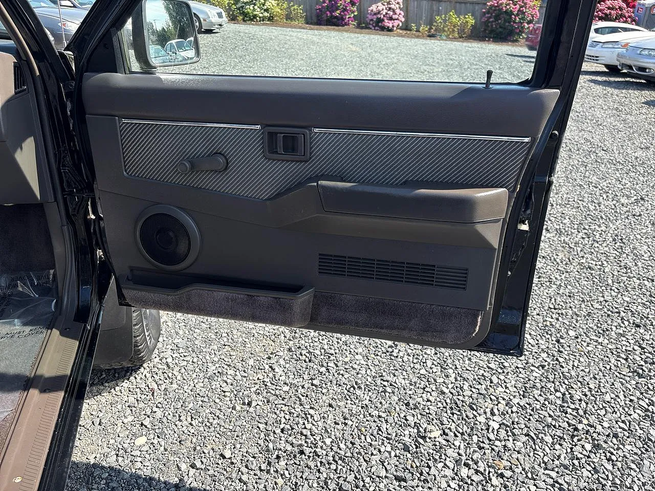 1988 Nissan Pickup