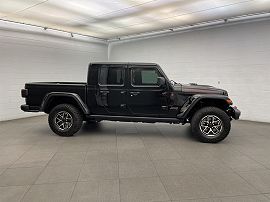 2025 Jeep Gladiator
