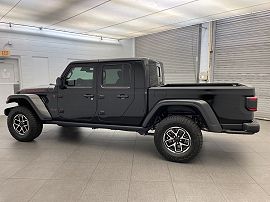 2025 Jeep Gladiator
