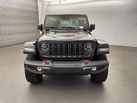 2025 Jeep Gladiator