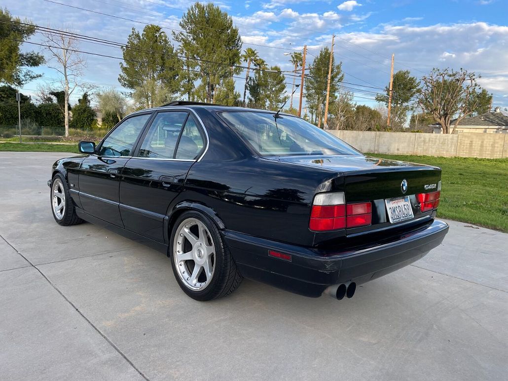 1995 BMW 5 Series 540i image 5