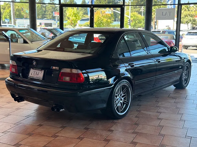 2002 BMW M5