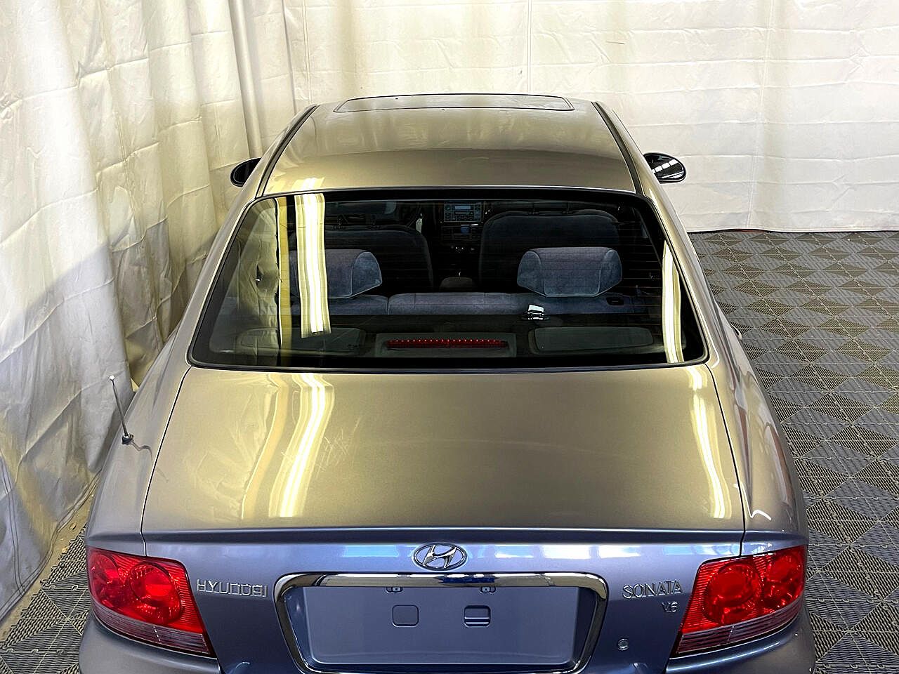 2005 Hyundai Sonata GLS image 17