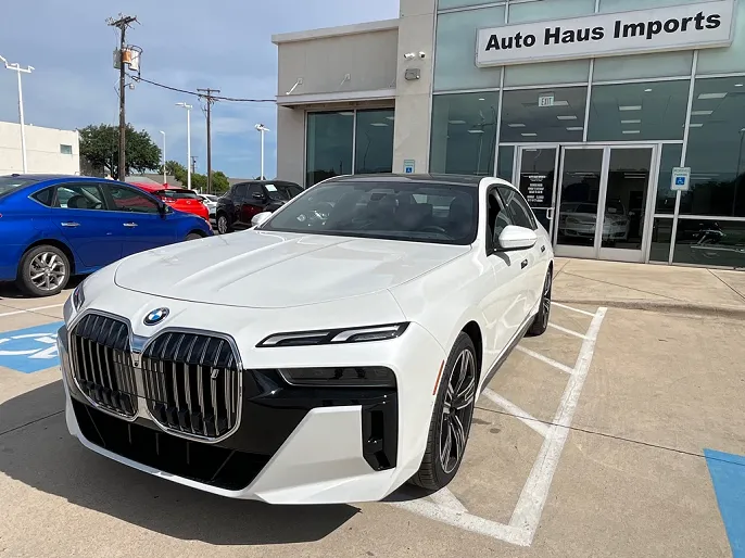 2025 BMW i7