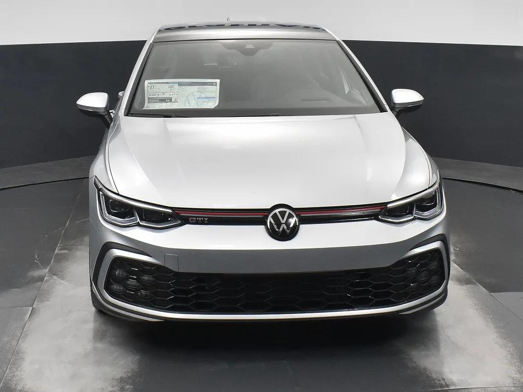2024 Volkswagen Golf Autobahn image 2