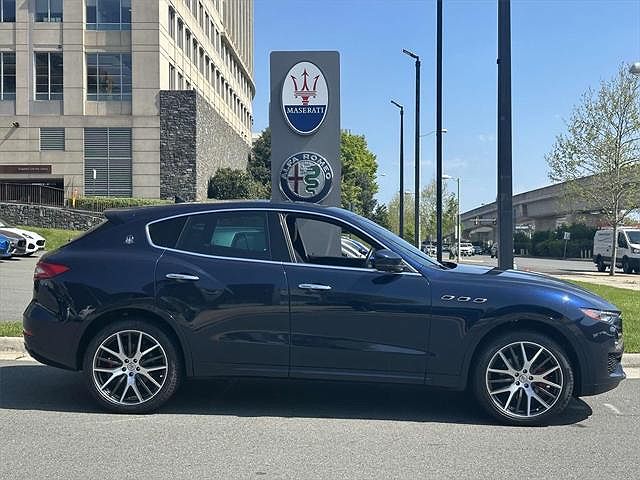 2020 Maserati Levante Base image 0