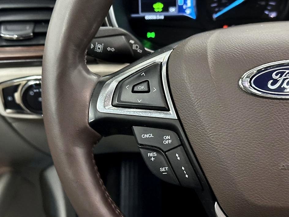 2018 Ford Fusion Platinum image 17