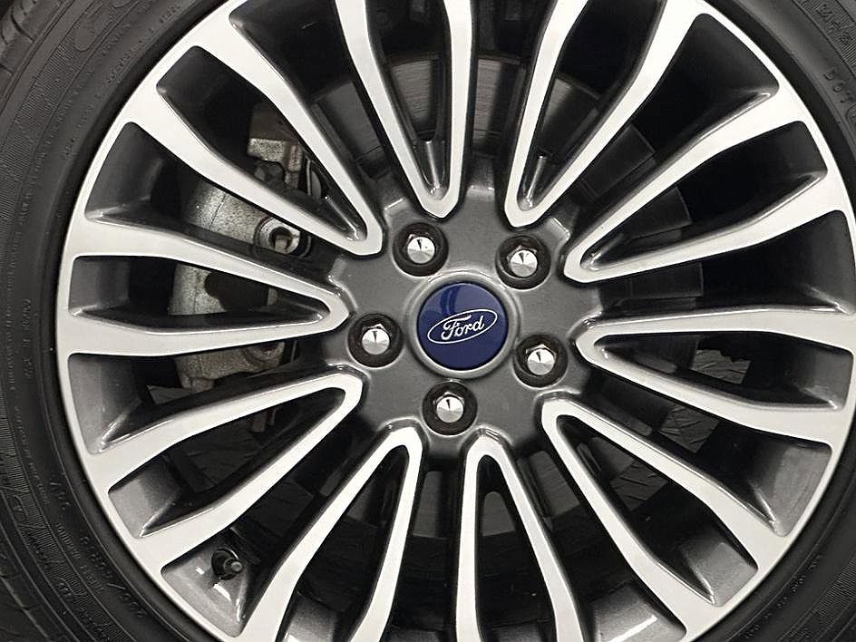 2018 Ford Fusion Platinum image 3