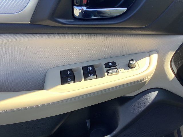 2017 Subaru Outback 2.5i image 9