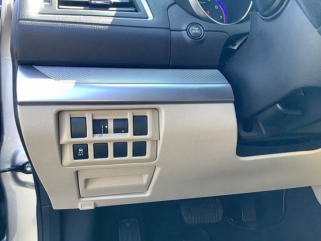 2017 Subaru Outback 2.5i image 15