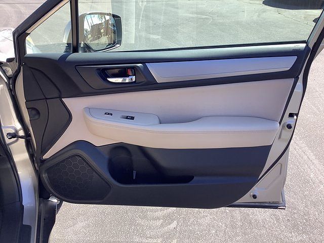 2017 Subaru Outback 2.5i image 34