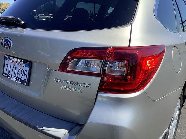 2017 Subaru Outback 2.5i image 37