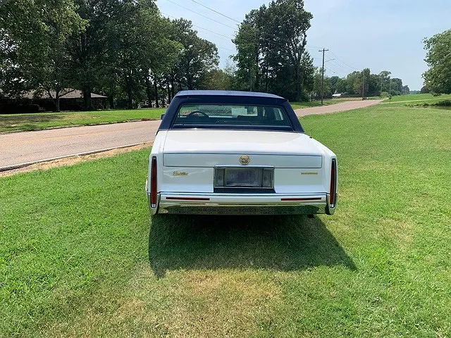 1992 Cadillac DeVille null image 3