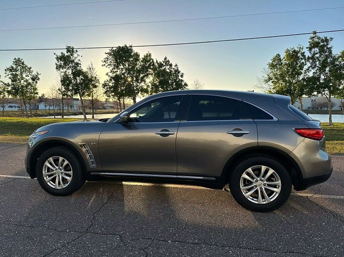 2016 Infiniti QX70