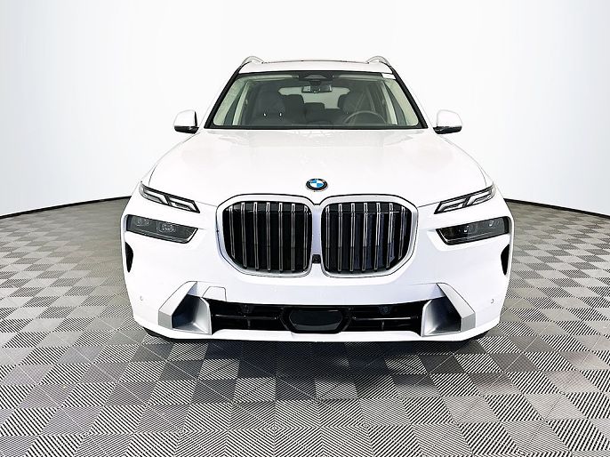 2025 BMW X7