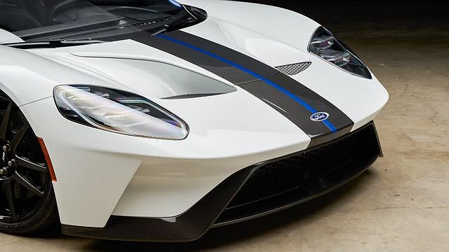 2021 Ford GT null image 3