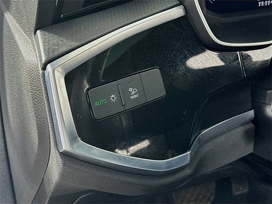2022 Audi Q3 S line Premium Plus photo 9