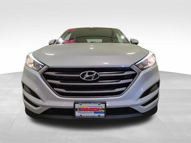 2016 Hyundai Tucson SE image 2