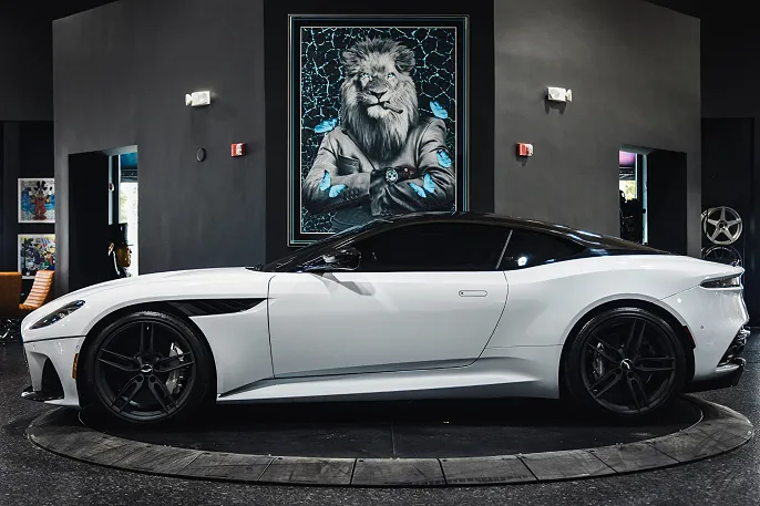 2019 Aston Martin DBS