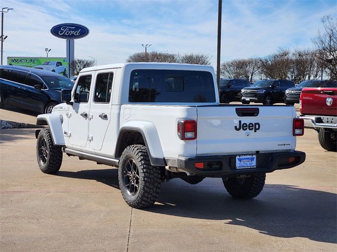 2025 Jeep Gladiator