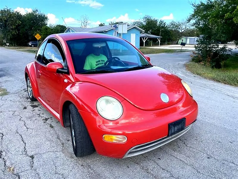 2003 Volkswagen New Beetle GL image 2