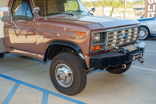 1986 Ford F-350 null image 8