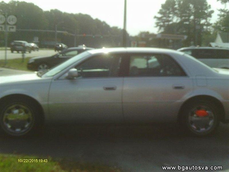 2002 Cadillac DeVille DHS image 0