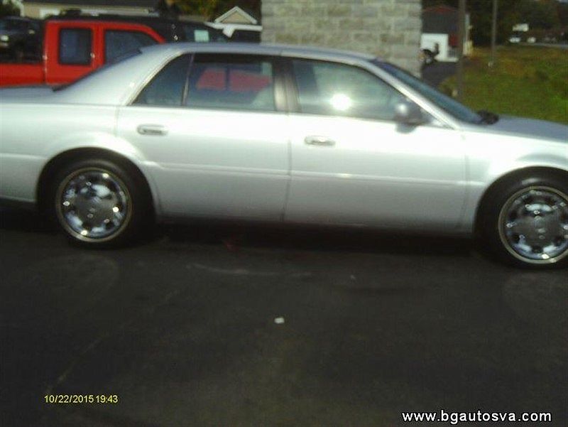 2002 Cadillac DeVille DHS image 1