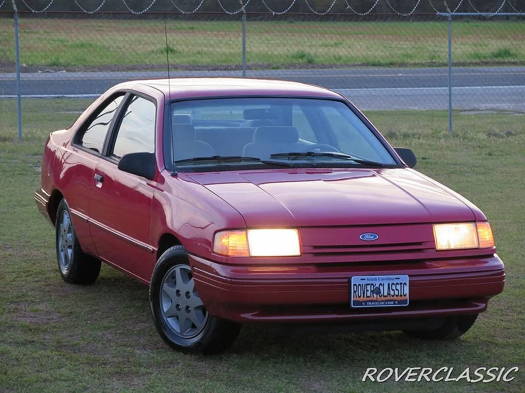1993 Ford Tempo GL image 0