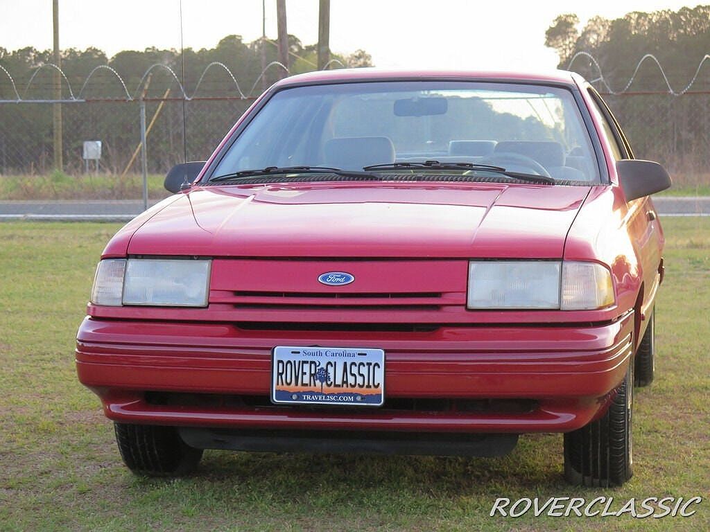 1993 Ford Tempo GL image 3