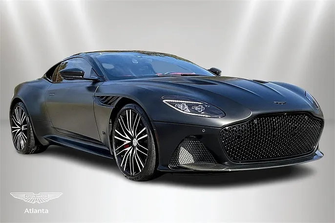 2022 Aston Martin DBS