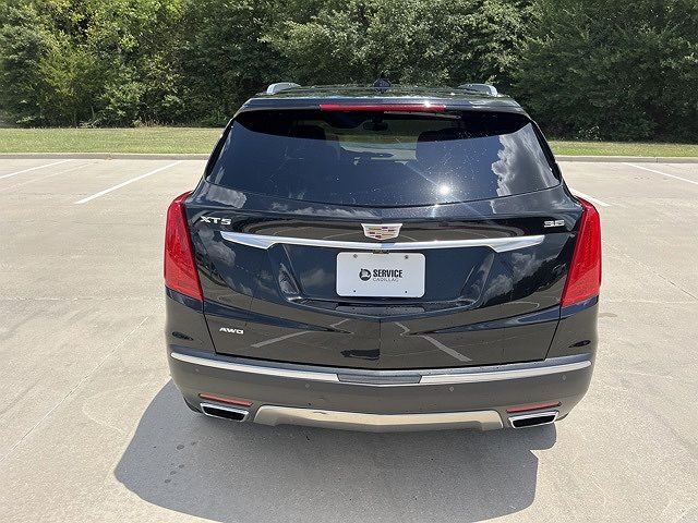 2019 Cadillac XT5 Platinum image 3