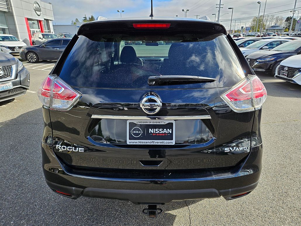 2016 Nissan Rogue SV image 3